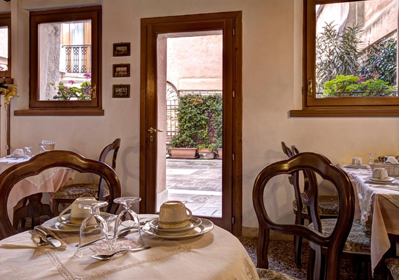San Barnaba 3* Venedig